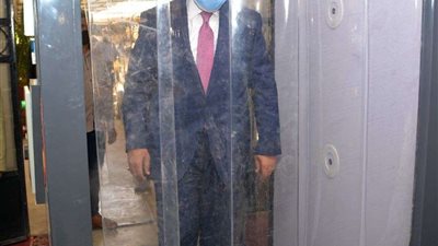 التنمية المحلية: لن يُسمح بدخول أي موظف أو مواطن الوزارة إلا بارتداء الكمامة