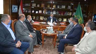 محافظ القليوبية لرؤساء المدن الجدد: خدمة المواطنين أولوية قصوى