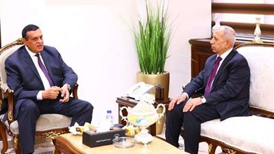 وزير التنمية المحلية يستقبل رئيس الأكاديمية العربية للعلوم والتكنولوجيا