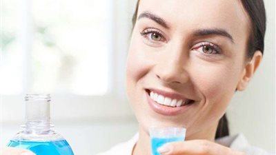 احذري.. أخطاء يجب تجنبها عند استخدام غسول الفم