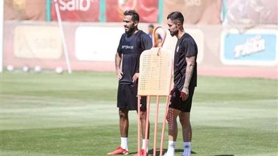 مهاجم الأهلي يخضع لفحص طبي بعد تعرضه للإصابة في مران الفريق
