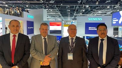 وزير النقل يزور معرض السكك الحديدية اينو ترانس في ألمانيا