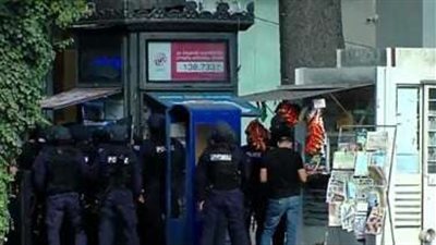 شرطة جورجيا تحرر رهائن احتجزهم مسلح داخل بنك