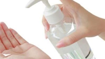 الأطباء يُحذرون المواطنين من استخدام المطهرات لمواجهة كورونا