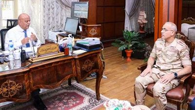 رئيس ميناء دمياط يبحث تطوير التعاون مع شركة النيل الوطنية للنقل النهري