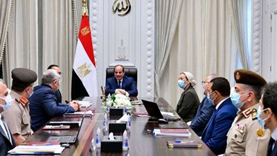 الرئيس السيسي يوجه بوضع استراتيجية متكاملة لتطوير قطاع التمريض..فيديو