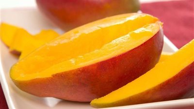 الإفتاء توضح حكم إخراج الزكاة من فاكهة المانجو