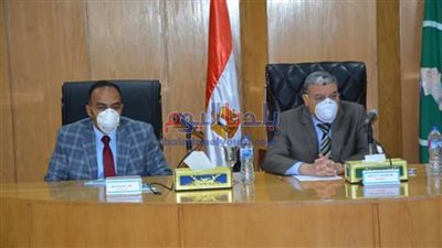 محافظ المنيا يبحث مع مديري المستشفيات الخاصة دعم المنظومة الصحية