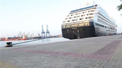 ميناء الأسكندرية يستقبل السفينة السياحية AZAMARA ONWARD