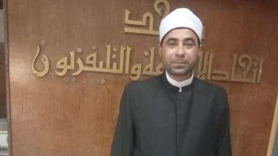 إمام بوزارة الأوقاف: على الزوجة احتواء الرجل وبث الأمل في قلبه
