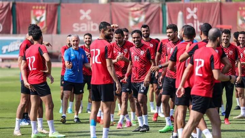 استقبال لاعبي الأهلي