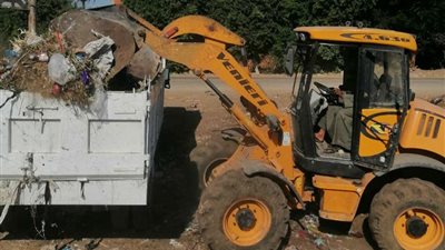 رفع أكثر من 70 طن من القمامة من مركز الفشن ببني سويف