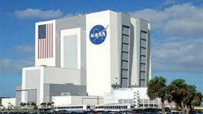 عاصفة بحر الكاريبي تهدد إطلاق صاروخ ناسا للقمر