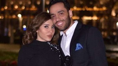 لماضة.. وصلة سخرية بين رامي جمال وزوجته عقب إحراجها له