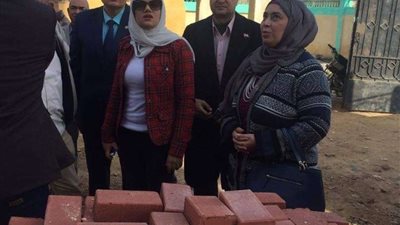 نائب محافظ القليوبية يتفقد موقع إنشاء مركز شباب كفر الأربعين ببنها