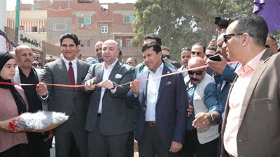 وزير الشباب والرياضة ومحافظ بني سويف يفتتحان عدداً من المنشآت الرياضية بمركزي ببا وسمسطا