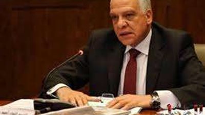 ضمت 45 قيادة تعليمية.. محافظ الجيزة يعتمد حركة تنقلات مديرى ووكلاء الإدارات