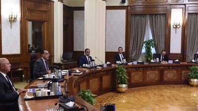 رئيس الوزراء يتابع الموقف التنفيذي لمنظومة النقل الذكي