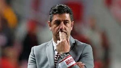 فناربخشه التركي يتمسك بأمل التعاقد مع فيتوريا مدرب النصر السعودي