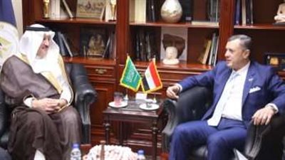 وزير السياحة والسفير السعودي يبحثان سبل التعاون المشترك