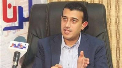 طارق الخولي يوثق لحظة خروج المفرج عنهم بالعفو الرئاسي عبر حسابه الشخصي.. صور