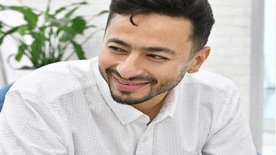 حمادة هلال يوجه الشكر لـ إدارة مهرجان القاهرة