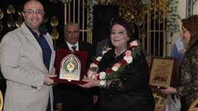 محافظ بني سويف يكرًم النائبة سهام بشاي لبلوغها سن المعاش