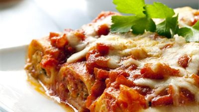 طريقة عمل الكانيلوني باللحمة المفرومة.. جددي أكلاتك