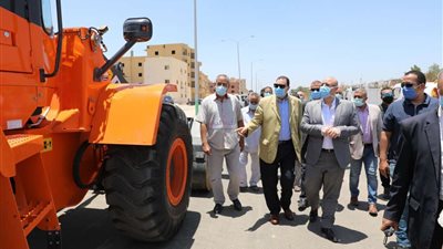 محافظ بني سويف يتفقد 36 معدات وسيارة جديدة بـ 26 مليون جنيه