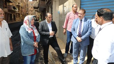 محافظ المنوفية يتفقد أعمال الرصف والتطوير بالمحافظة