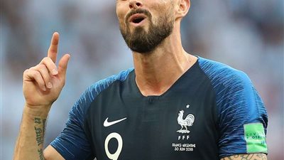 الجمهور الفرنسي ينقلب على جيرو .. تفاصيل