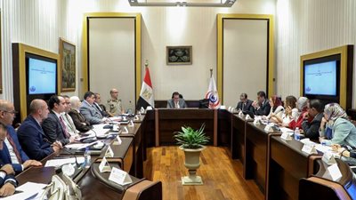وزير الصحة يترأس الاجتماع الأول لمجلس مراقبة عمليات الدم