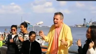 «أندرياس».. قصة ألماني عشق مصر واحترف الغناء