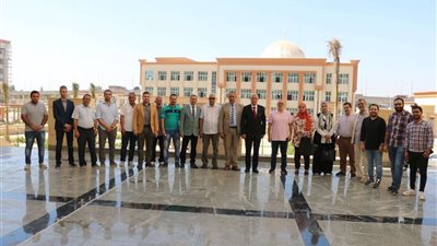 مبارك يتابع جولاته التفقدية لجامعة المنوفية الأهلية ويستقبل رئيس جهاز الاستطلاع بالمخابرات الحربية الأسبق