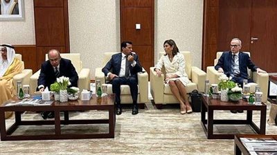 وزير الشباب يشهد الجلسة الافتتاحية للمنتدى الدولي للاتصال الحكومي بالشارقة