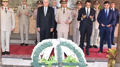 الرئيس السيسي ينيب وزير الدفاع للمشاركة في إحياء الذكرى السنوية لرحيل الزعيم جمال عبد الناصر