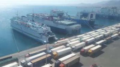 تداول 11 ألف طن بضائع عامة ومتنوعة و681 شاحنة بموانئ البحر الأحمر