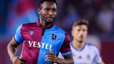 أوبي ميكيل يعلن اعتزاله كرة القدم