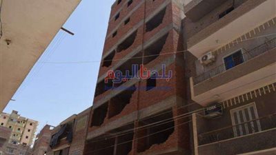 إزالة وإيقاف 5 حالات تعد بالبناء المخالف والعشوائي بمراكز بالمنيا