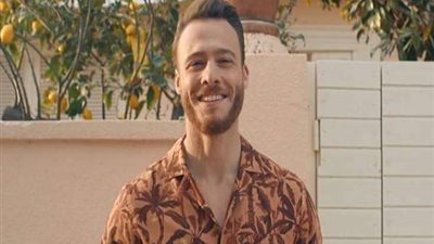 كرم بورسين بجروح بالغة في وجهه