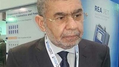 شطب أحمد العزبي وغلق صيدلياته.. بلاغ جديد يطالب المركزي بإتخاذ إجراءات رادعة