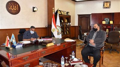 محافظ مطروح يبحث سبل استعدادات انطلاق امتحانات الثانوية الأزهرية