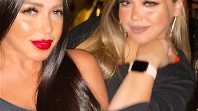 برفقة شقيقتها | سارة سلامه تشعل السوشيال بصور جديدة في أحدث ظهور لها