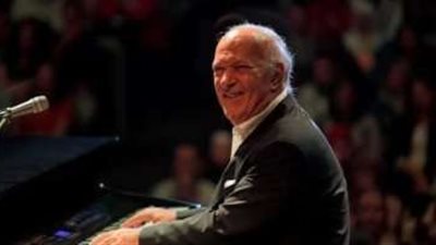 عمر خيرت يقيم حفلات بمعرض الرياض الدولي للكتاب في هذا الموعد