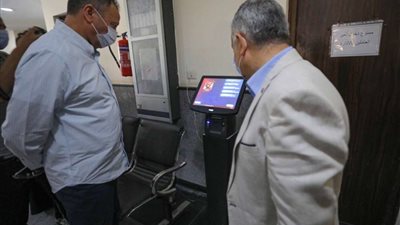 الخطيب يتابع سير العمل في إدارة الاشتراكات