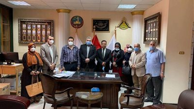 افتتاح وحدة إنتاج الكمامات بطب بنها