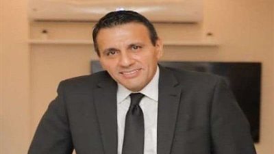 أحمد الشريف: بهذه الطريقة يتم إجراء فيلر الخدود لتجديد شباب البشرة