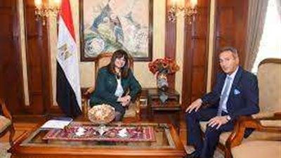 وزيرة الهجرة تستقبل السفير محمد أبو الخير مساعد وزير الخارجية