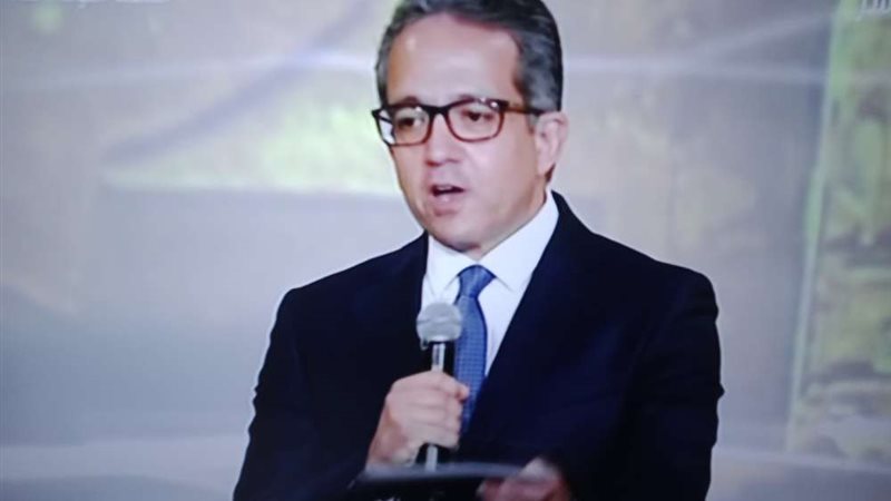 وزير السياحة
