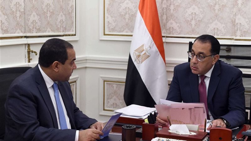 رئيس الوزراء يلتقي